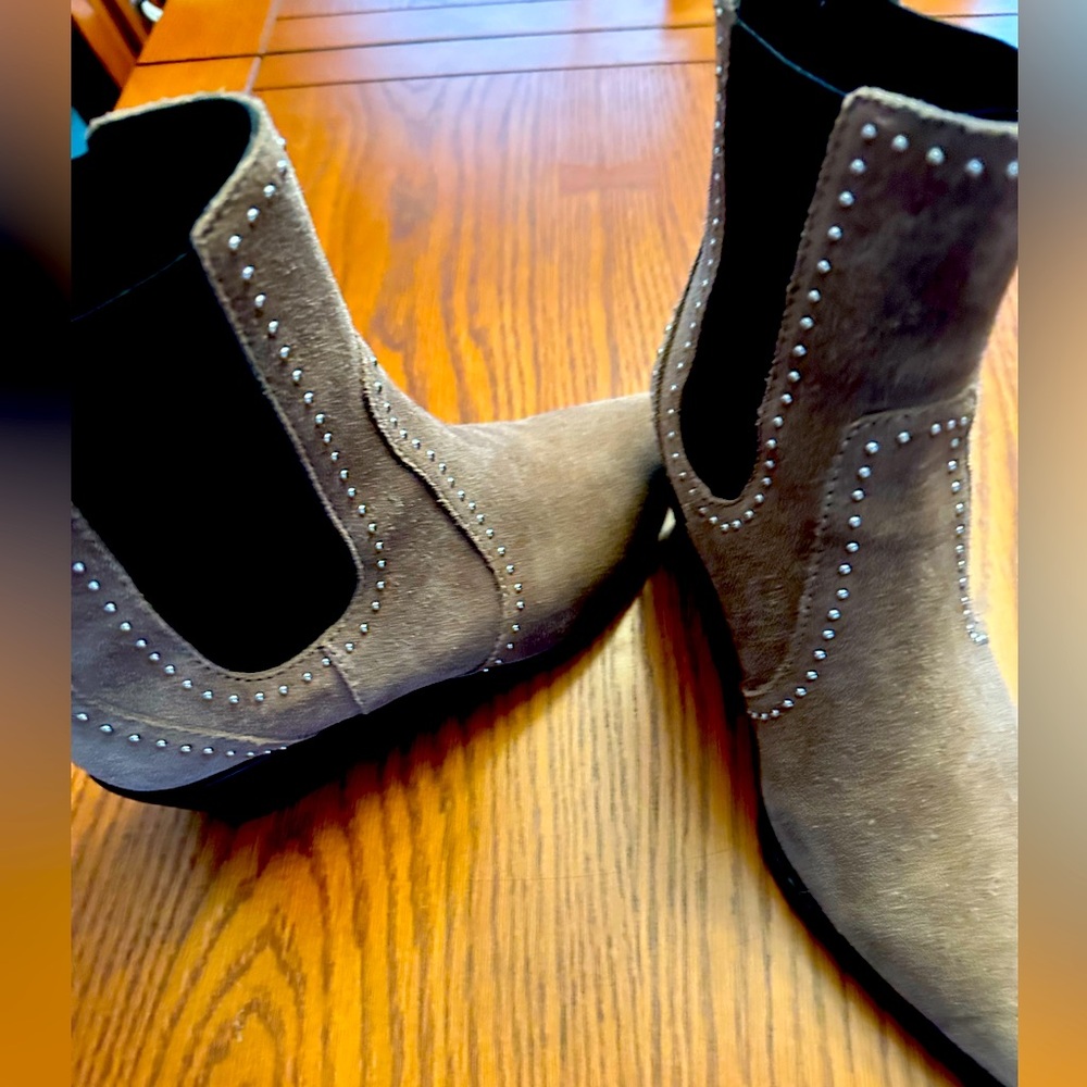 PAIGE - Willa boot size 9.    
Worn a couple times in great condition.